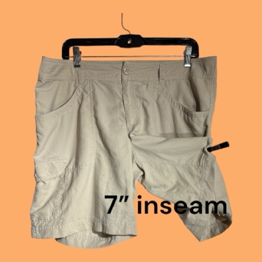 Columbia Sportswear Omni Wick Outdoor Adventure Khaki Shorts Women’s Size 14 - Picture 3 of 11